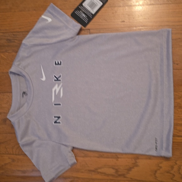 NIKE BRAND BOYS 2 PIECE GRAY AND BLUE SIGNATURE SHORT SET SIZE 4T 3-4 YEAR OLD - Picture 2 of 16